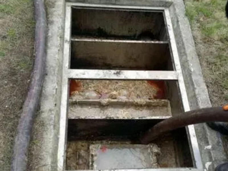 东成镇隔油池清理